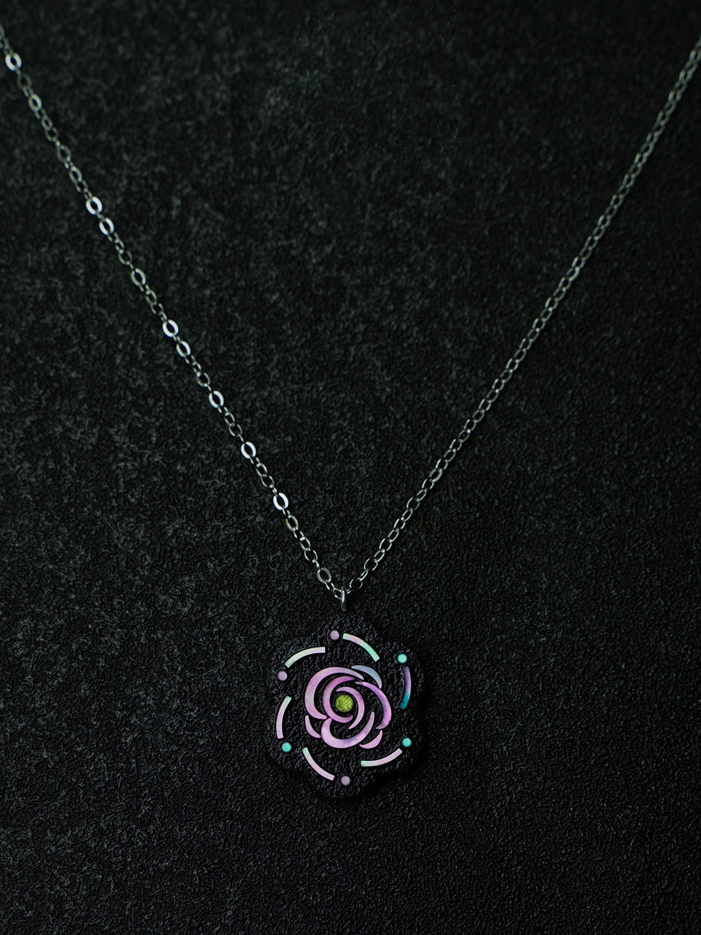 Heart's Rose Pendant Necklace