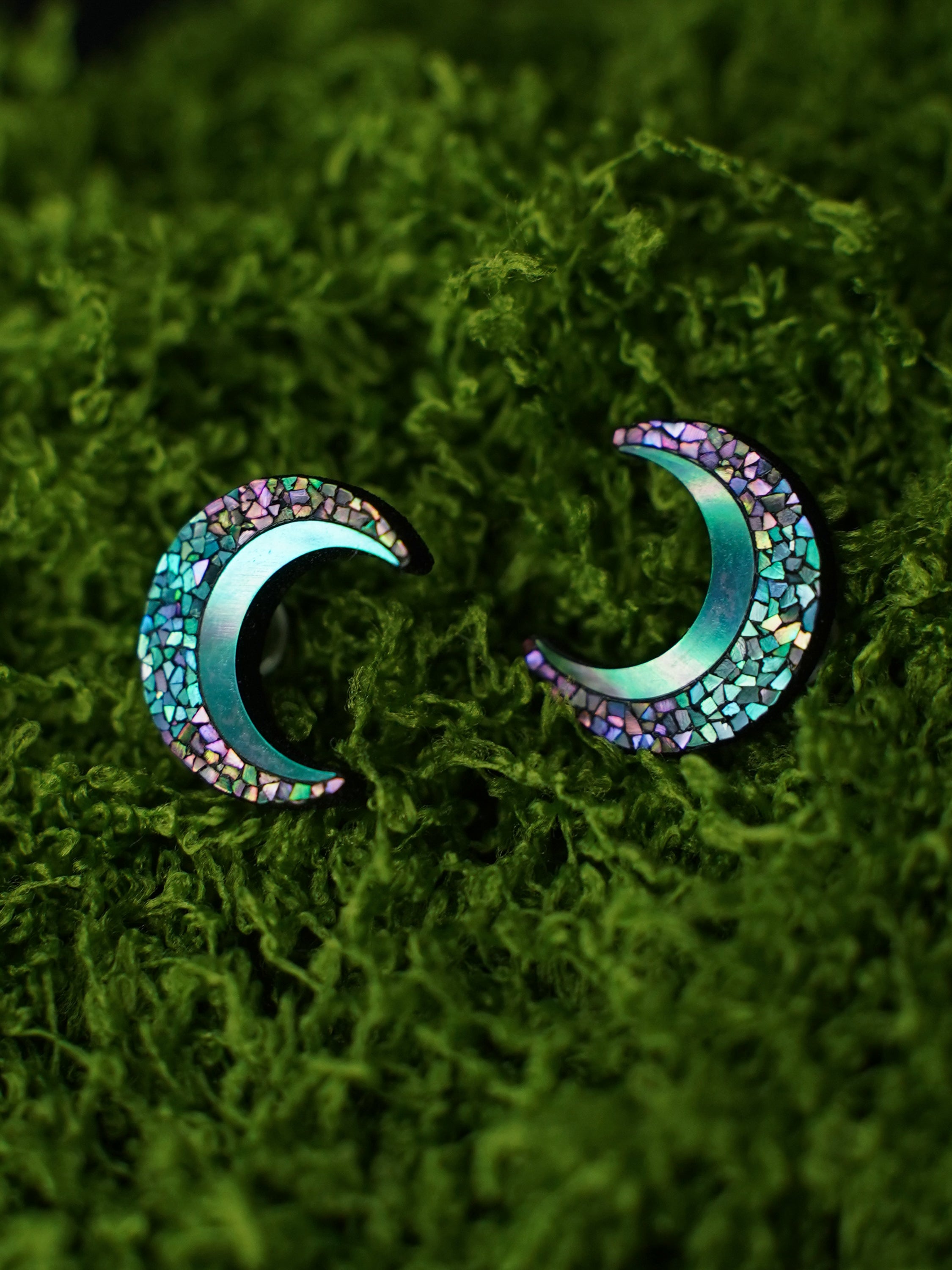 Moonrise  stud earrings