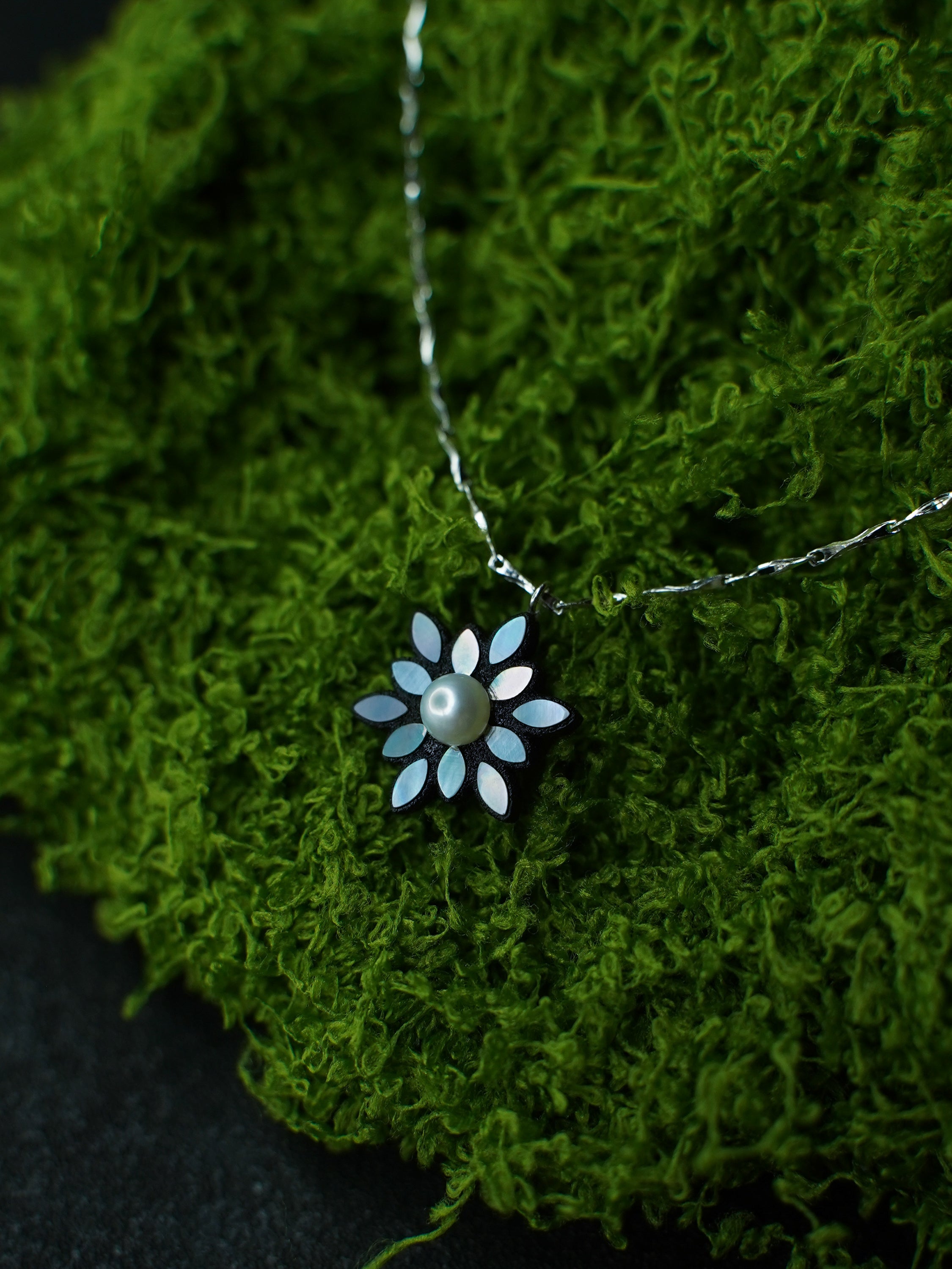 Snow Bloom Pendant Necklace