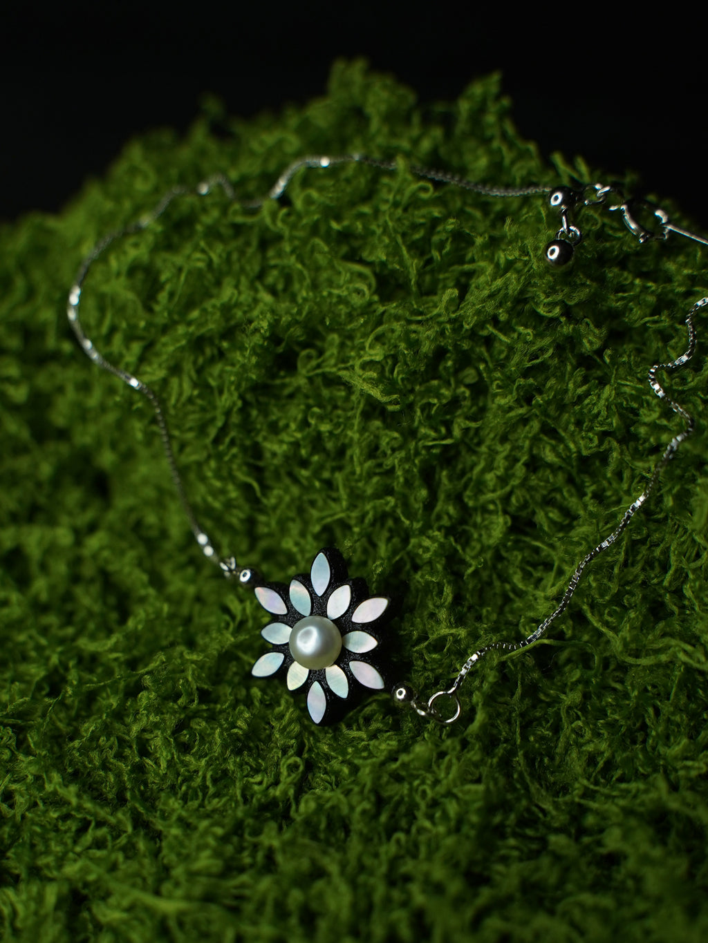 Snow Bloom Bracelet