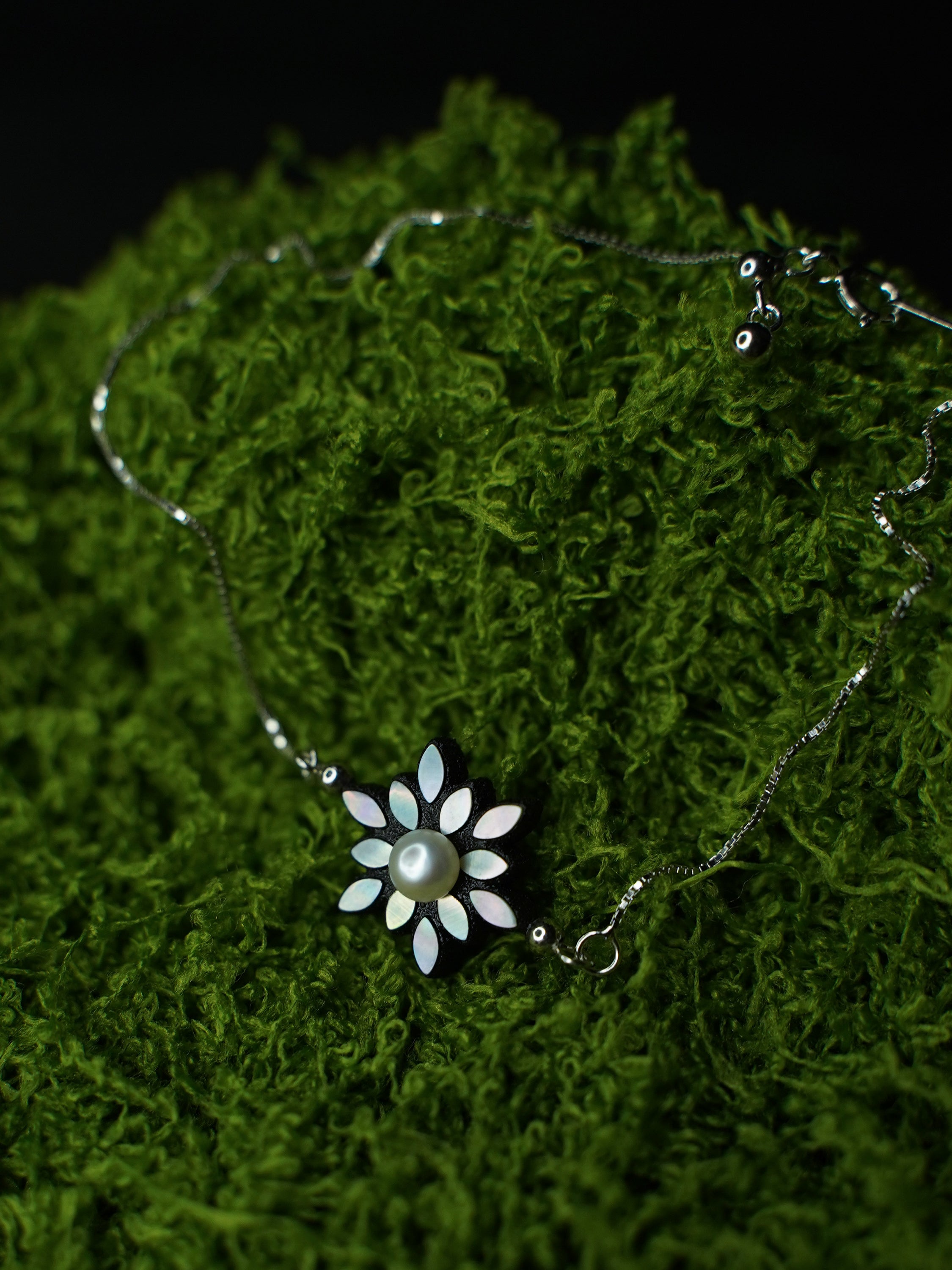 Snow Bloom Bracelet