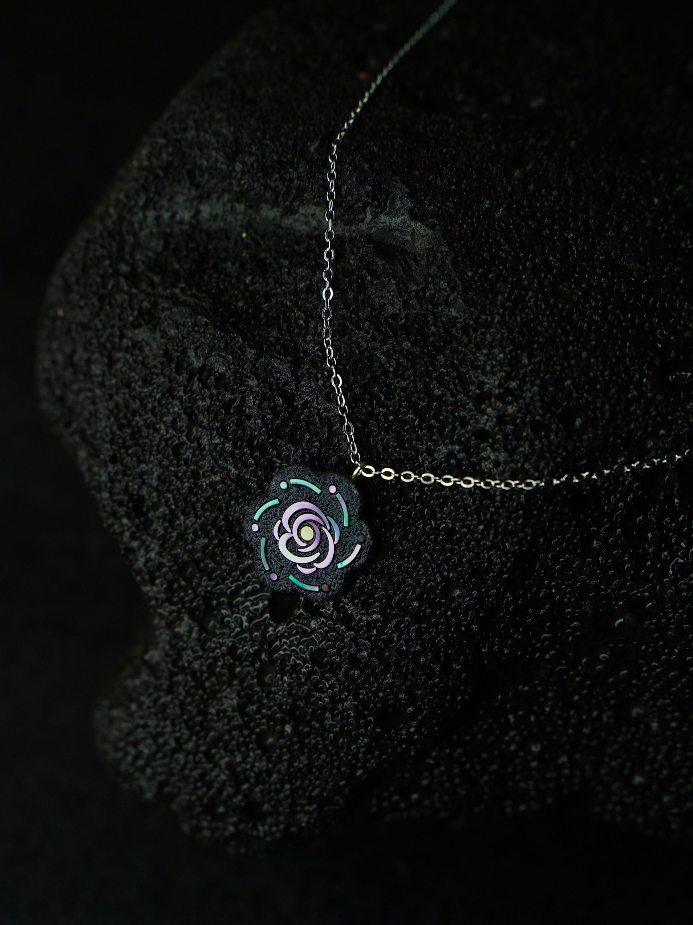 Heart's Rose Pendant Necklace