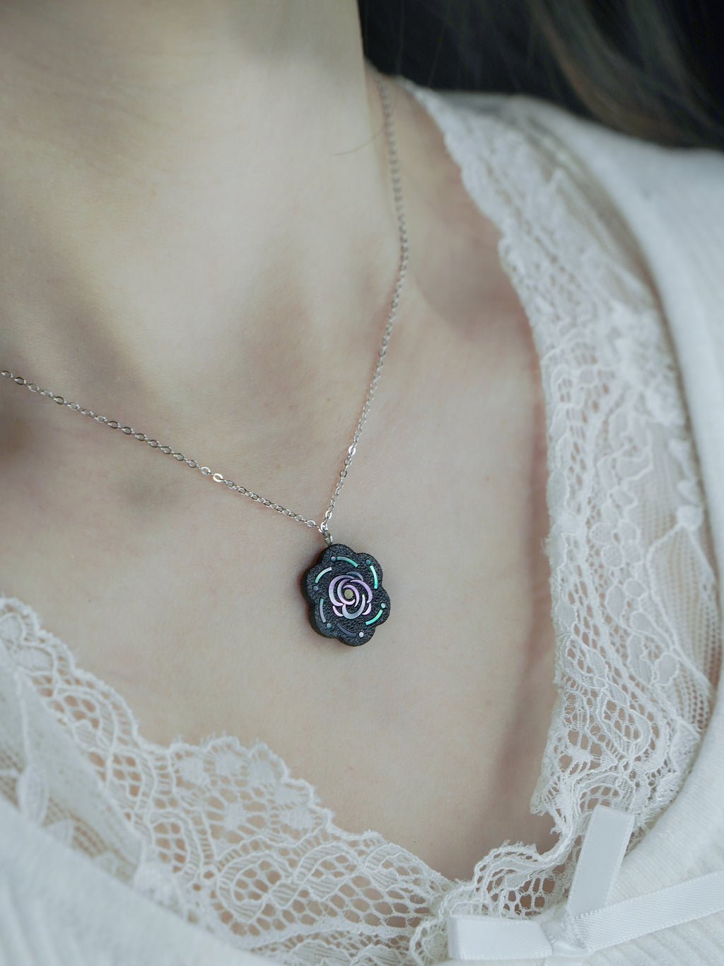 Heart's Rose Pendant Necklace