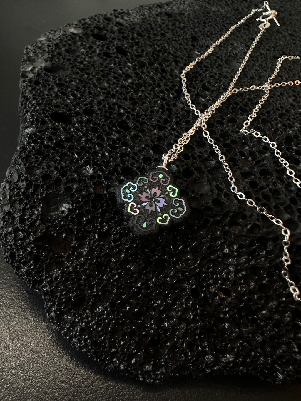 Ruyi Blooms Pendant Necklace