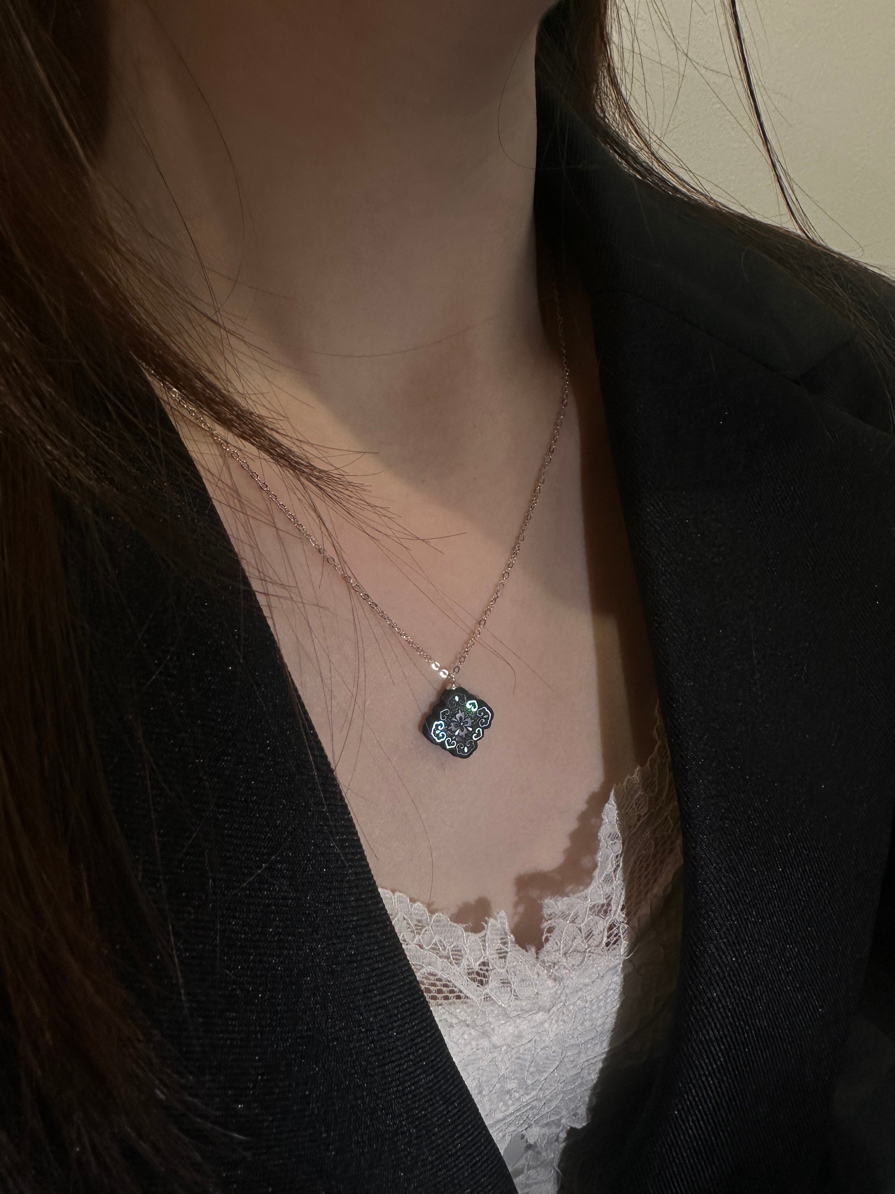 Ruyi Blooms Pendant Necklace