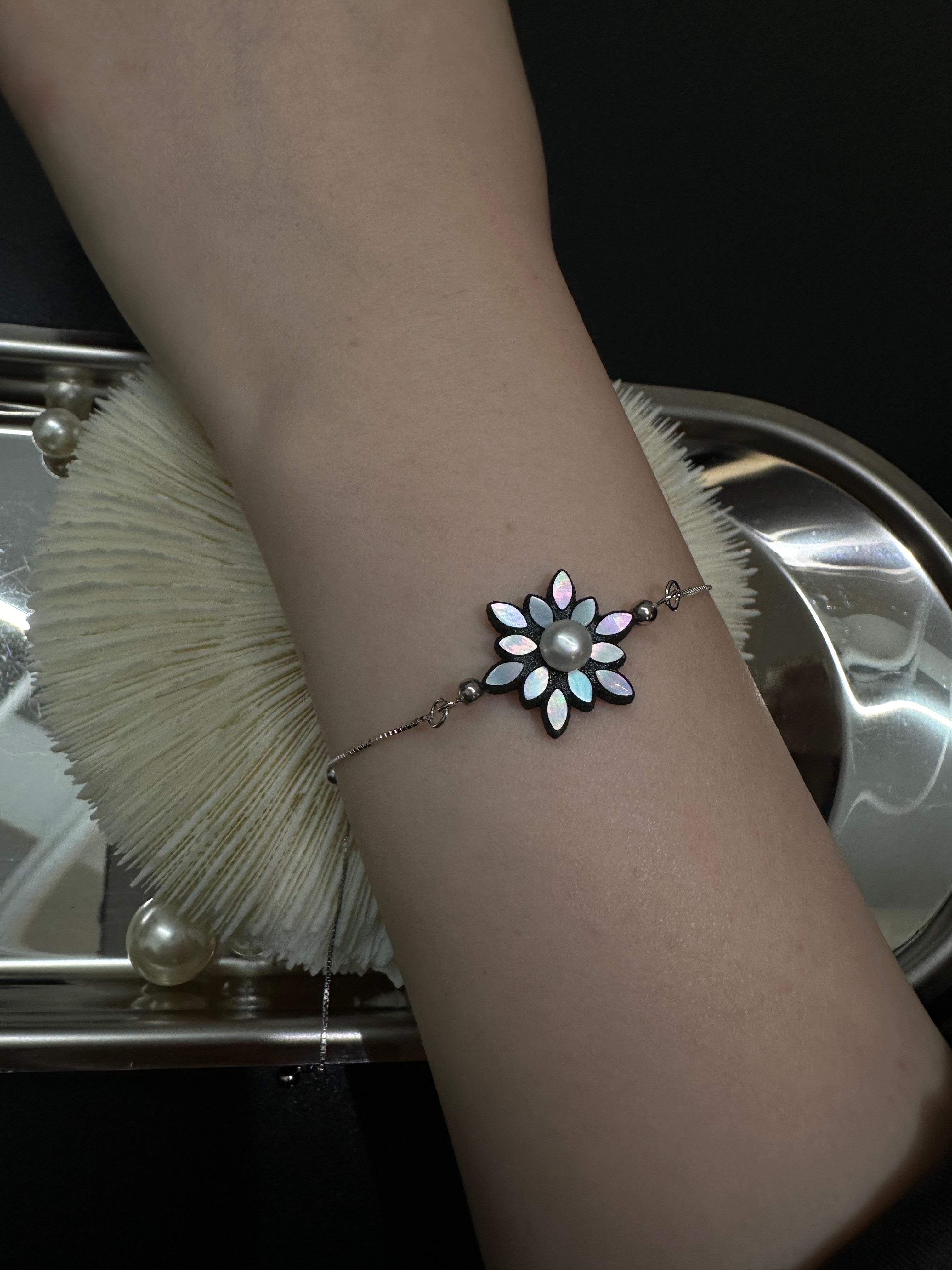 Snow Bloom Bracelet