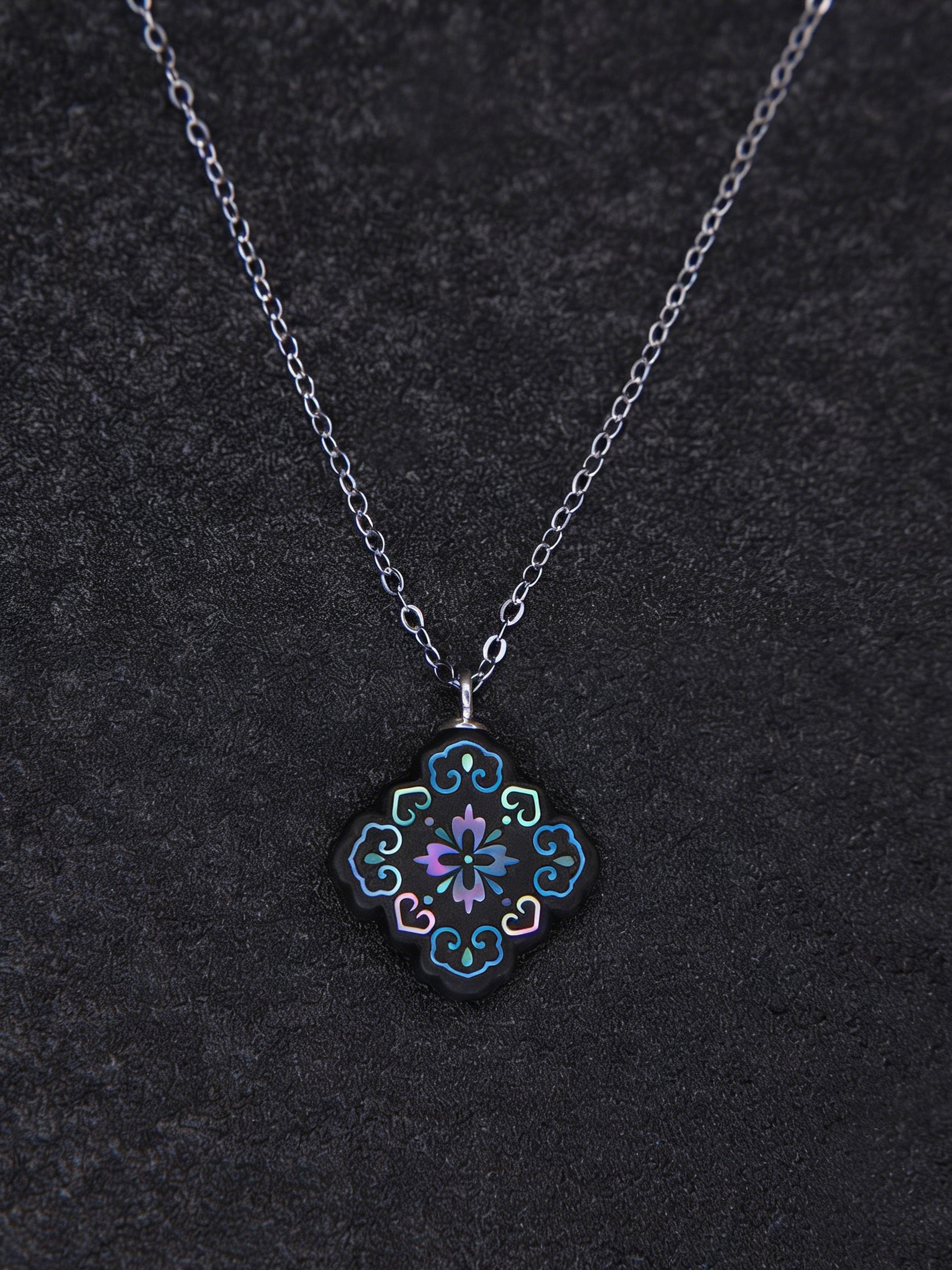 Ruyi Blooms Pendant Necklace